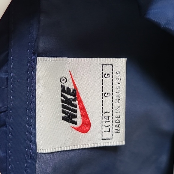Youth Nike nylon jacket size L (14) - Picture 3 of 9
